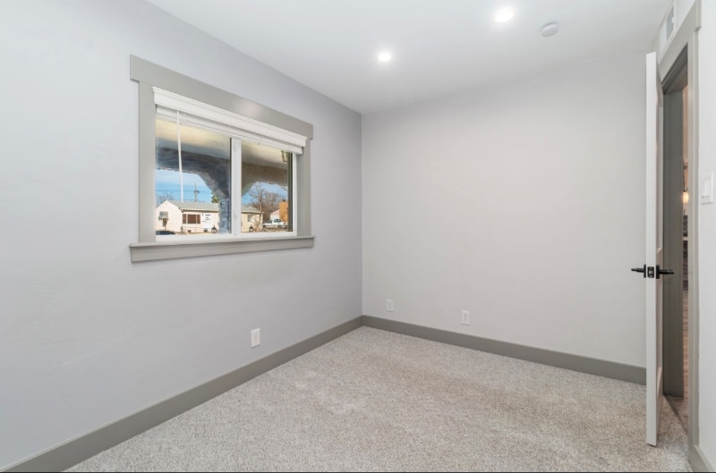 Building Photo - 6120 E 60th Pl