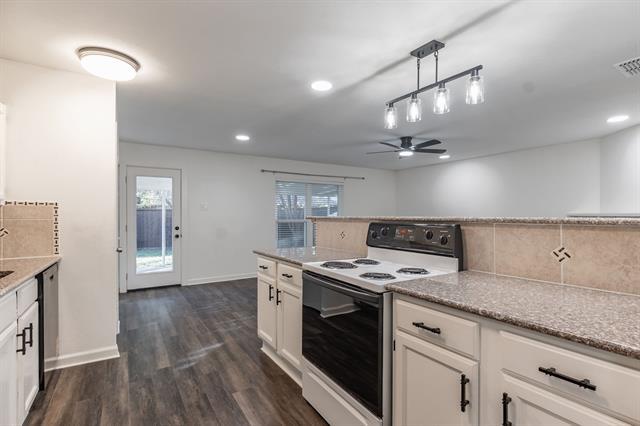 Building Photo - 538 Hawthorne Dr