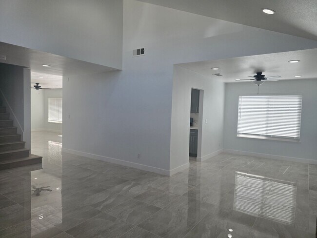 Building Photo - Fully Remodeled 4-Bedroom, 3-Bath Rental Home in Prime Fountain Valley Location