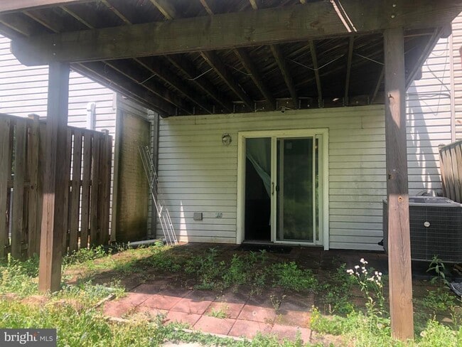 Building Photo - 20418 Summersong Ln