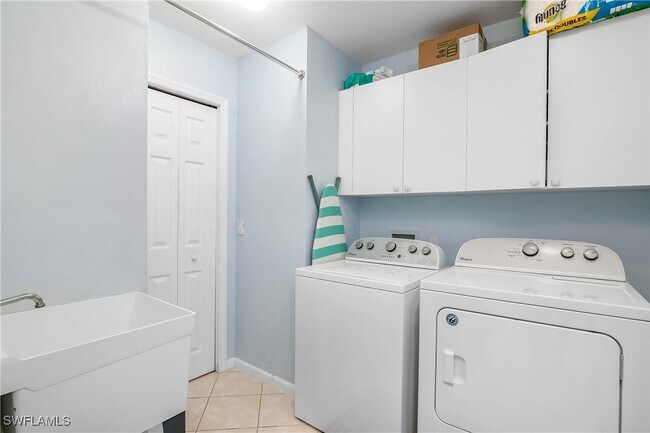 Building Photo - 6810 Beach Resort Dr