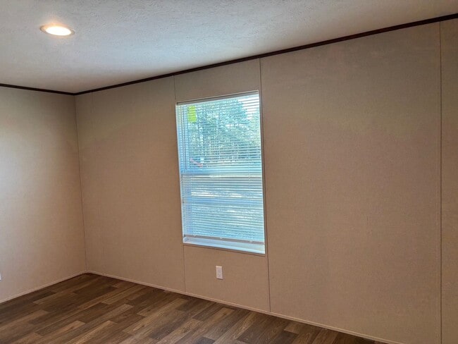 Building Photo - NEW 3 BED 2 BATH MOBILE HOME! $1,300 RENT $1,300 DEPOSIT