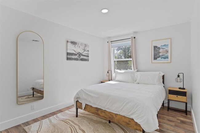 Building Photo - 25413 Pedernales Point Dr