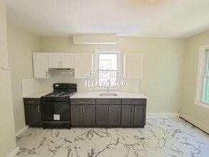 Building Photo - 525 21st St