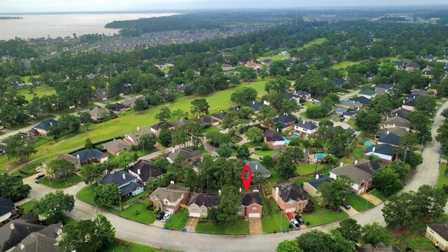 Building Photo - 8522 Sports Haven Dr