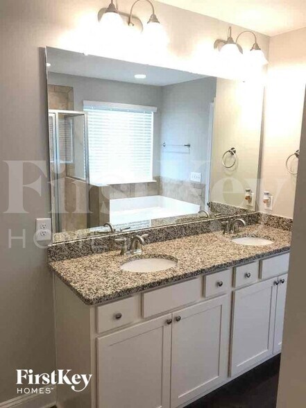 Building Photo - 4908 Wilcrest Ct