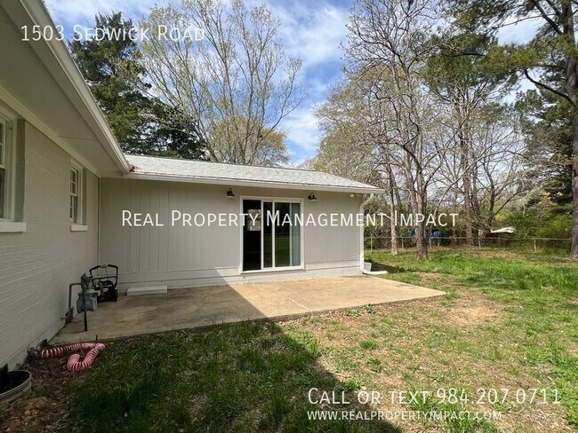 Building Photo - Vintage, 3-4 Bedroom 3 Bath Parkland Ranch...
