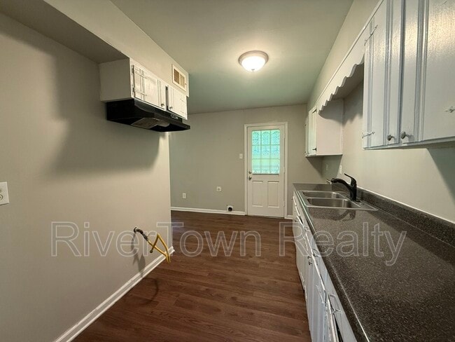 Building Photo - 3476 Mountain Terrace St