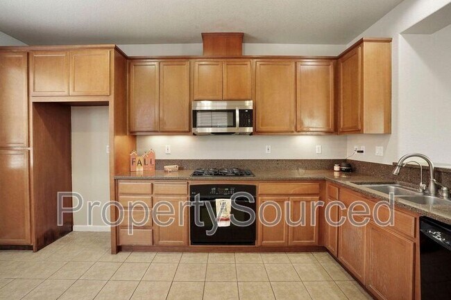 Building Photo - 1723 Bermuda Ln