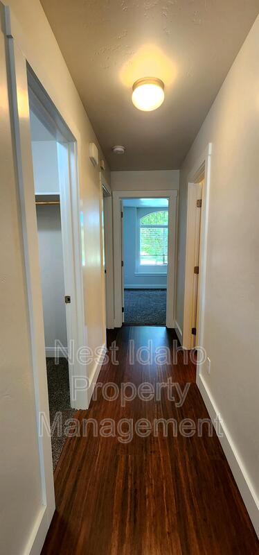 Building Photo - 5140 W Brunmier Dr