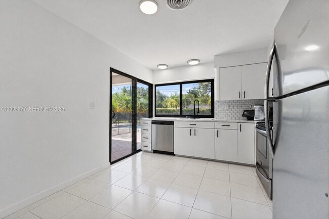 Building Photo - 8620 SW 159th St