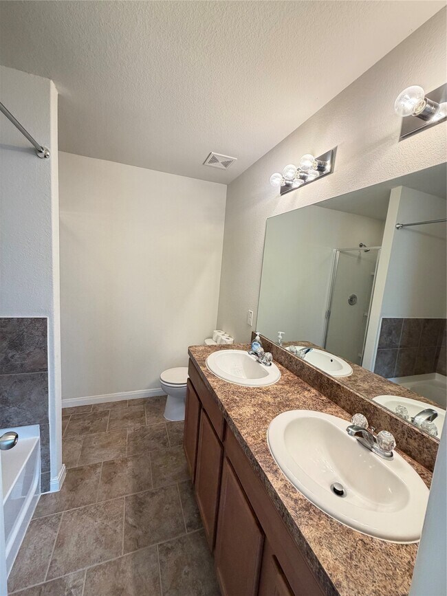 Building Photo - 2538 Bedrock Ln