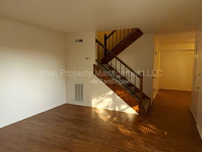 Building Photo - 505 Cross Creek Rd