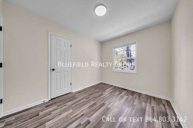 Building Photo - 130 Harmony Dr