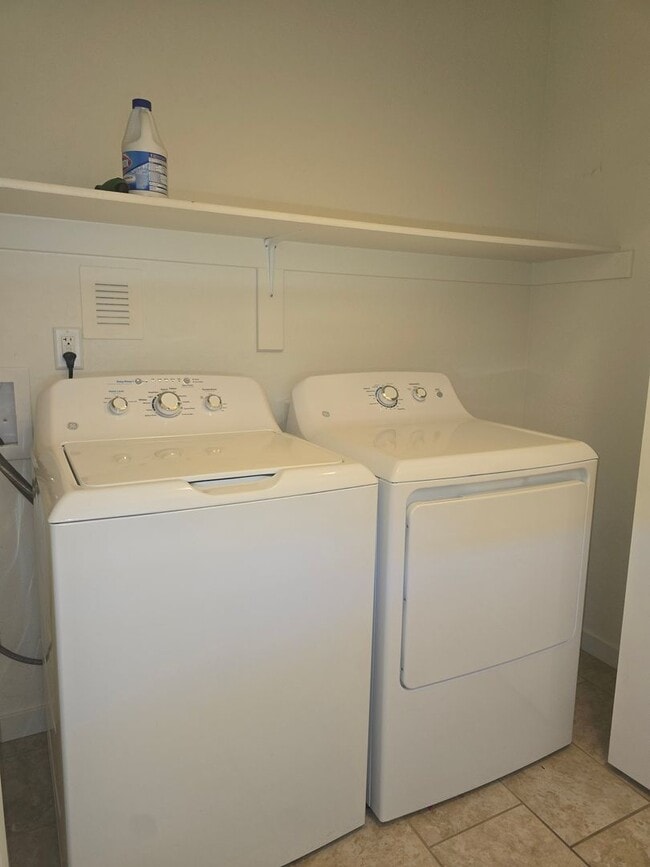Building Photo - MOVE IN SPECIAL: $300 off the first full month of rent!
