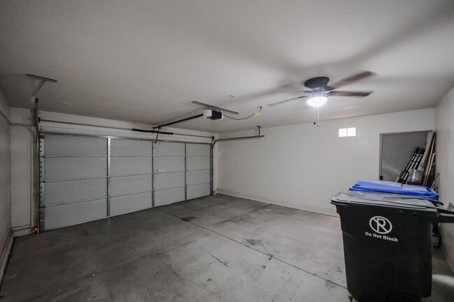 Building Photo - 16034 W Winchcomb Dr