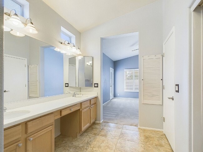 Building Photo - Garden Lakes retreat complete with private pool