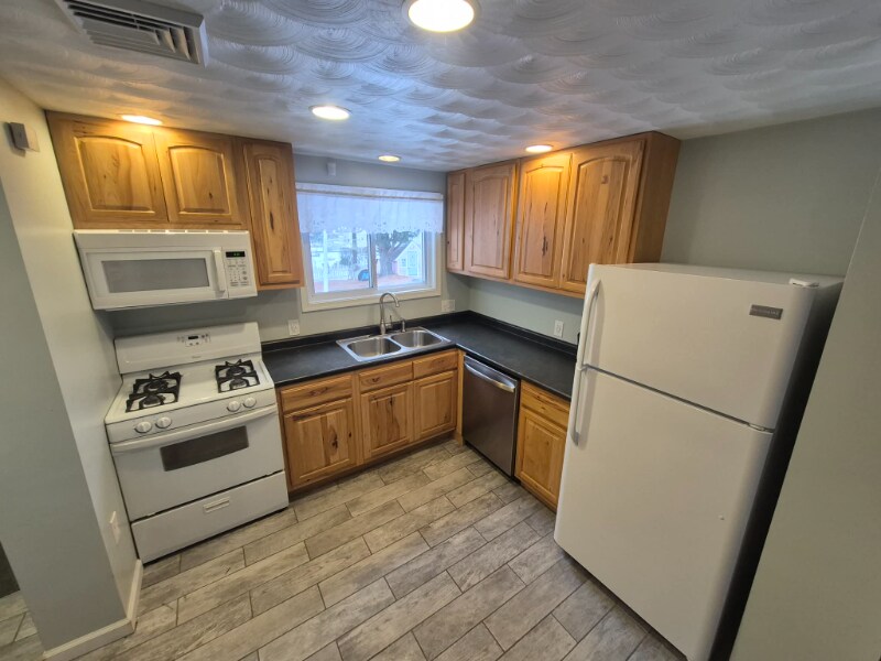 Building Photo - 2723 S 10th Ave