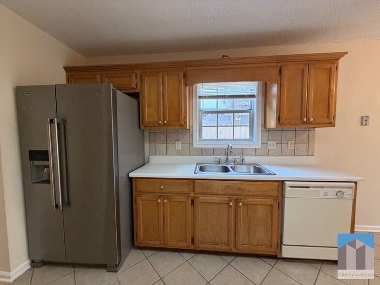 Building Photo - 414 Saddle Shoal Trl