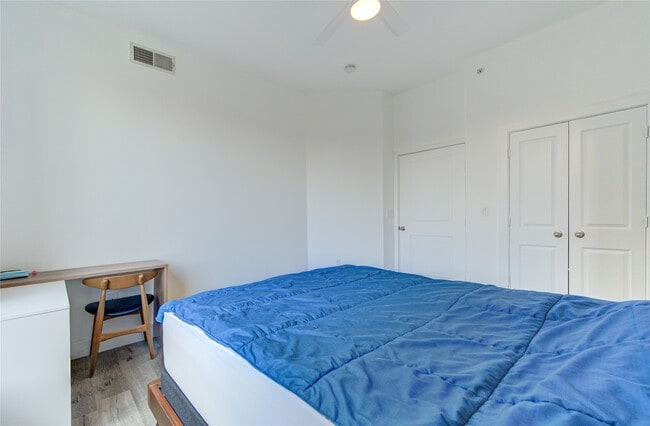 Building Photo - 1901 Post Oak Blvd