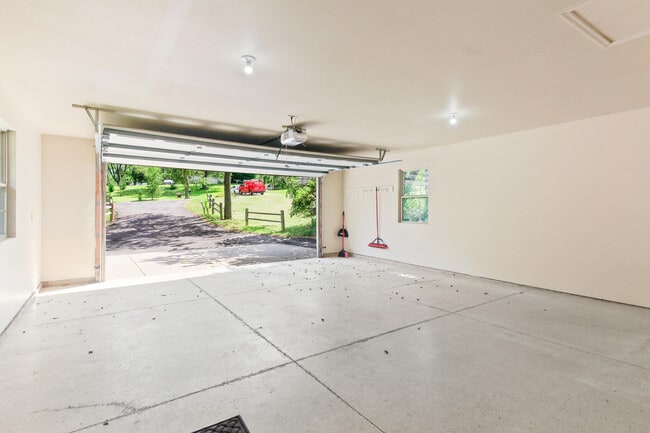 Building Photo - N7439 Mariner Hills Cir