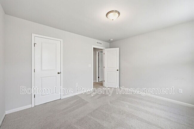 Building Photo - 517 Hanover Shr Ln
