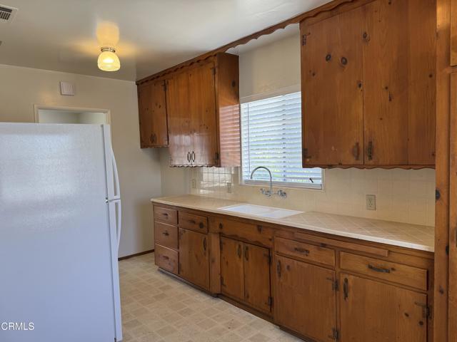 Building Photo - 520 Linwood Ave