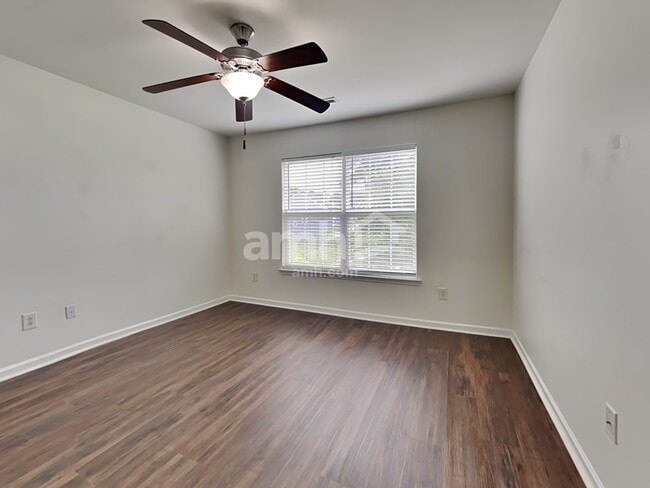 Building Photo - 8940 N Red Maple Cir