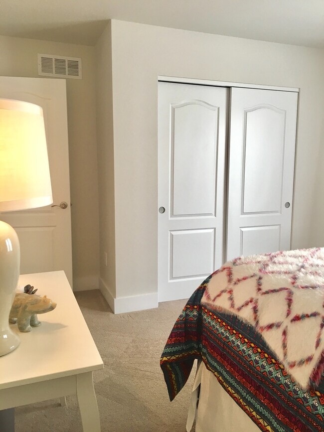Building Photo - Luxury in Old Town Lafayette for Lease! MU...