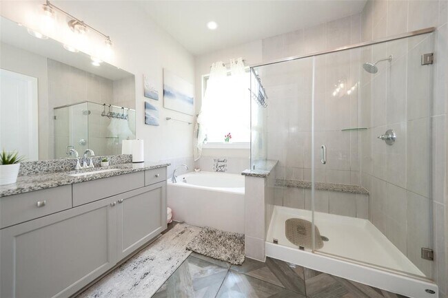 Building Photo - 7303 Kingbird Cv Ct