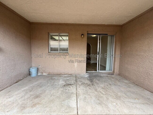 Building Photo - 18211 N 40th Pl
