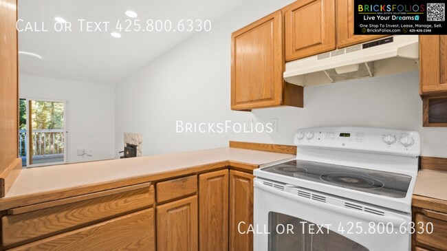 Building Photo - 14425 NE 40th St