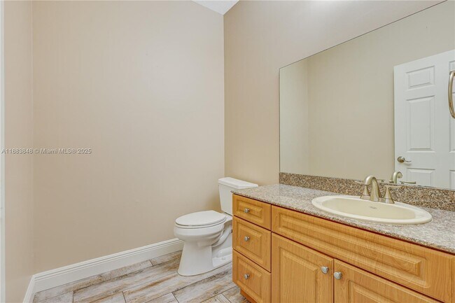 Building Photo - 7627 E Stonecreek Cir