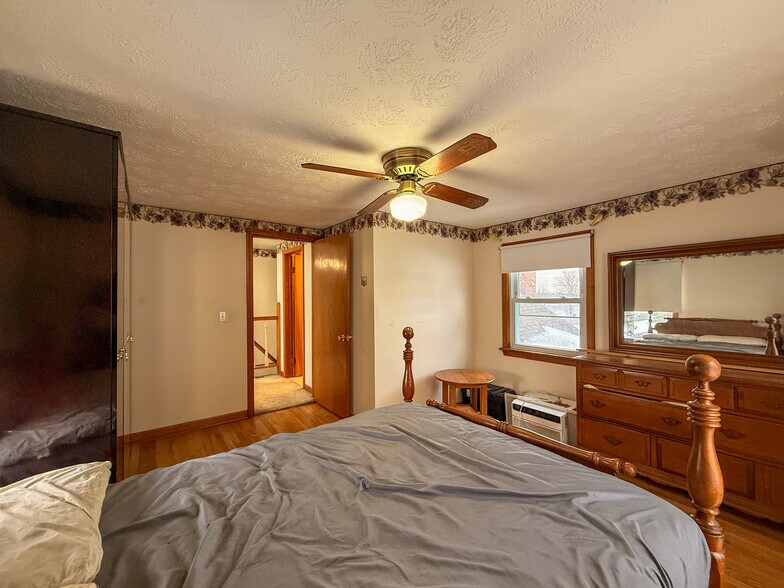 Building Photo - 7318 Friendsville Rd