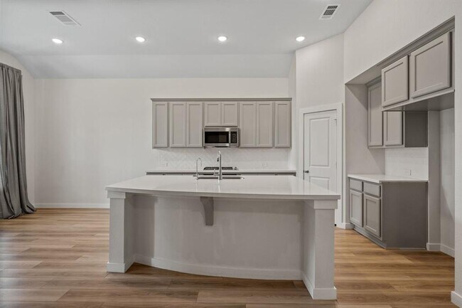 Building Photo - 17110 Mystic Rivers Ln