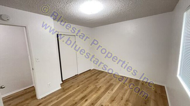 Building Photo - 12982N