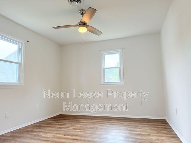 Building Photo - 745 Clarence St