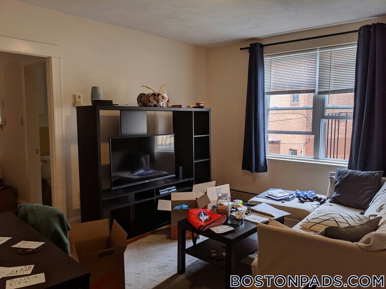 Building Photo - 402 Highland Ave