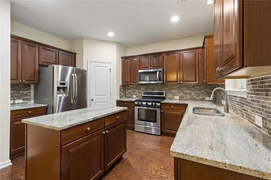 Building Photo - 5011 Morriscastle Dr