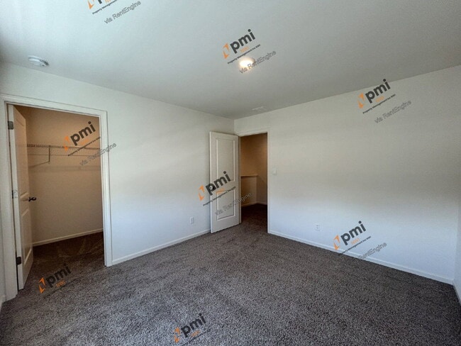 Building Photo - 10334 Morse Pl