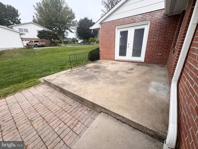 Building Photo - 2710 Academy Dr