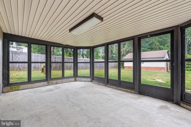 Building Photo - 17004 Gohagen Rd