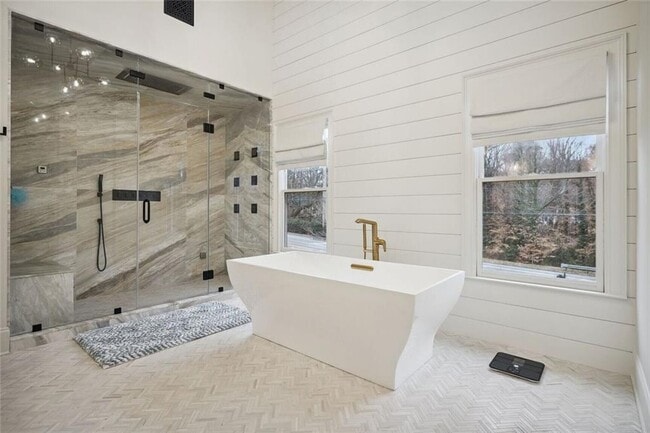 Building Photo - 1930 Northside Dr NW