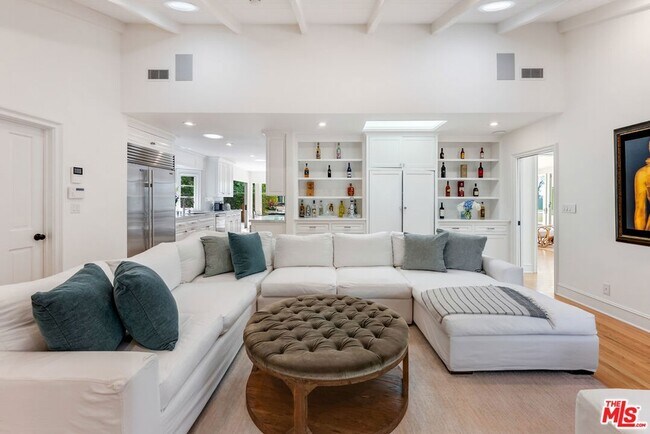 Building Photo - 797 Amalfi Dr