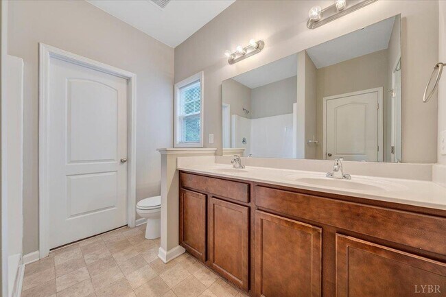 Building Photo - 109 Red Maple Ct