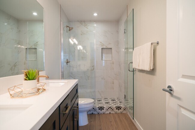 Building Photo - 12036 Culver Boulevard, Unit 4