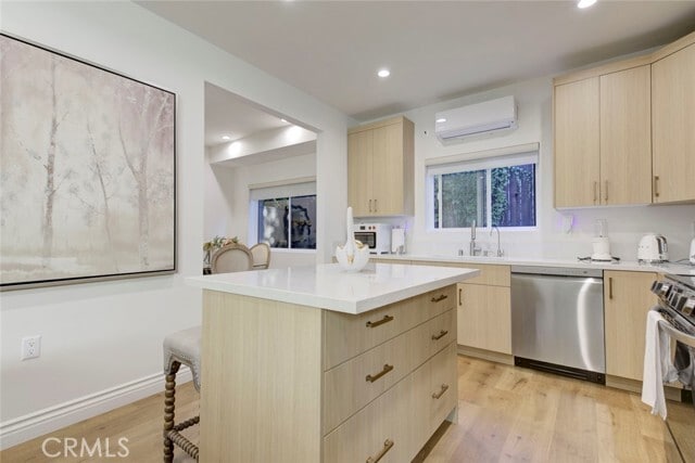 Building Photo - 5208 Goodland Ave