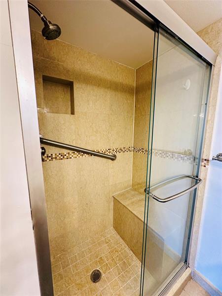 Building Photo - 6423 Coral Lake Dr