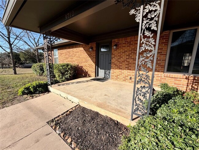 Building Photo - 9712 Springdale Rd