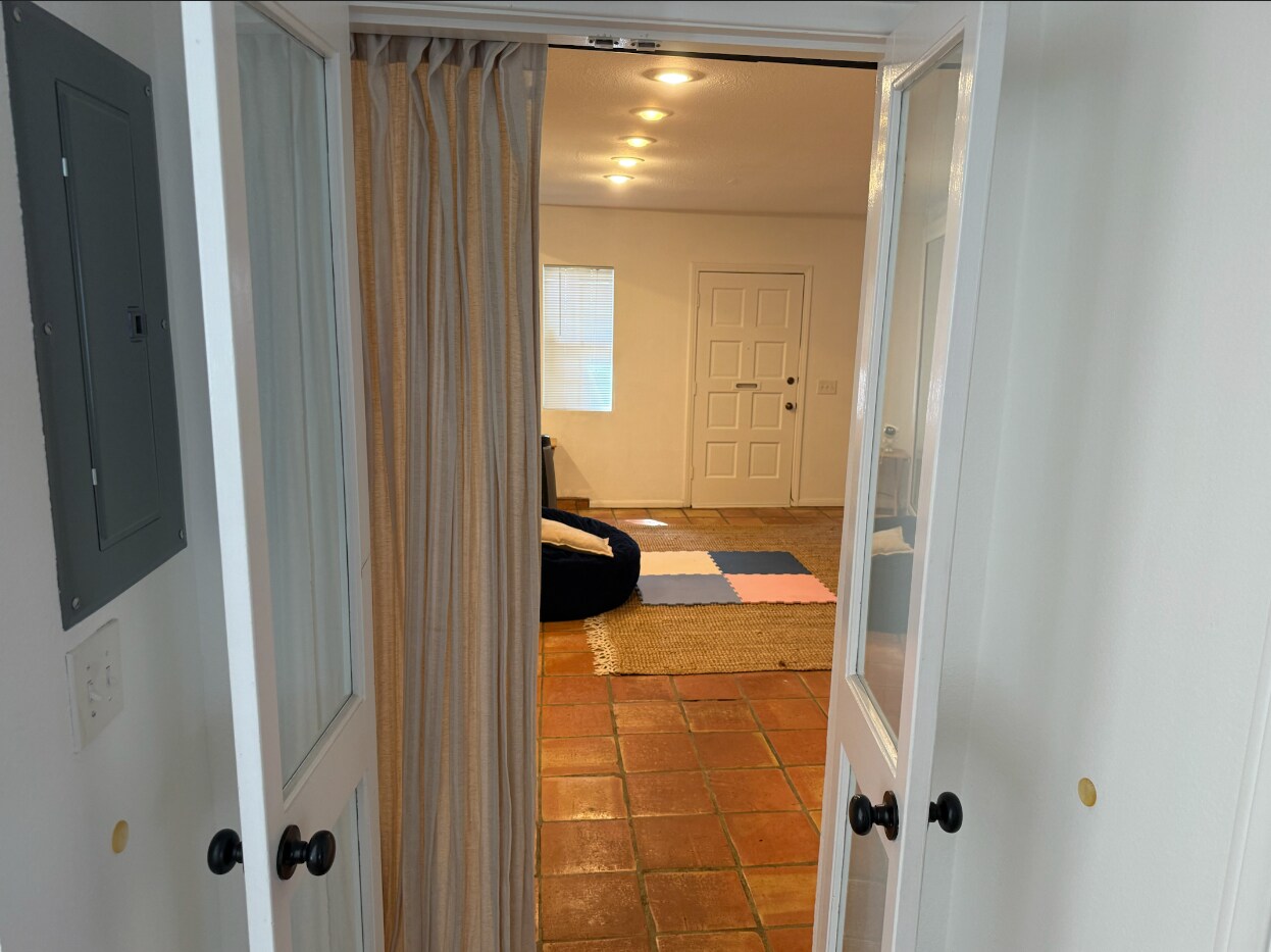 Building Photo - 5408 Morella Ave